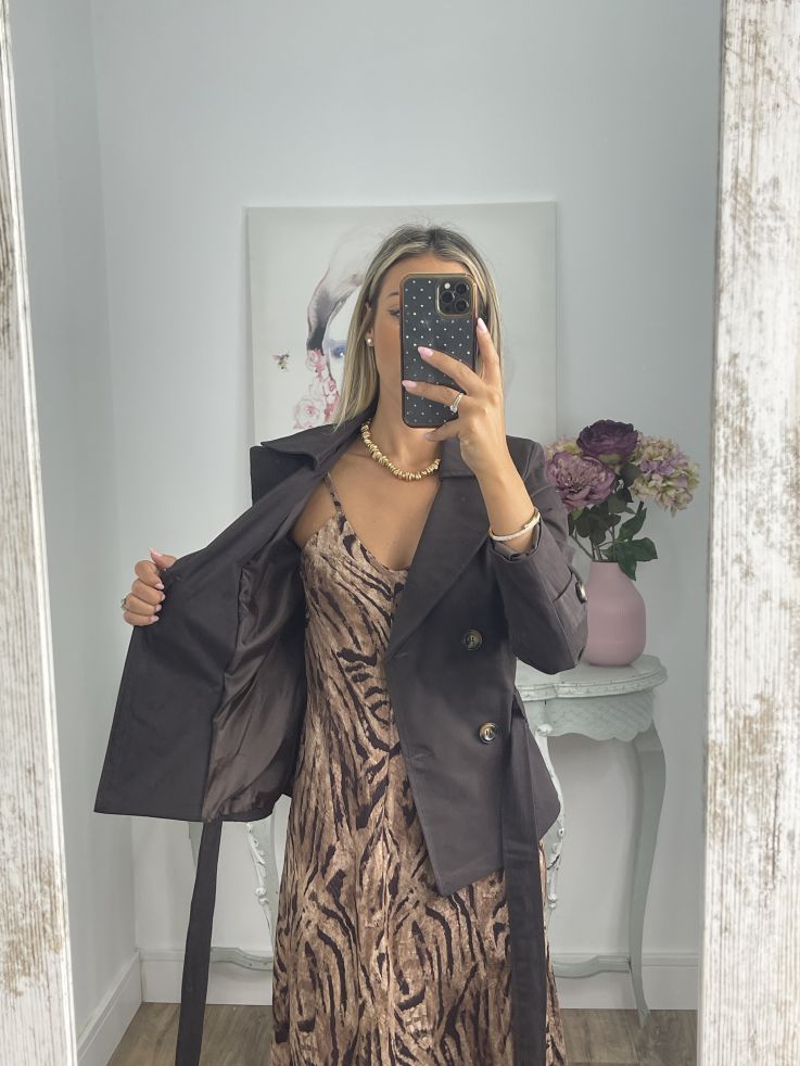 Gabardina corta montada chocolate