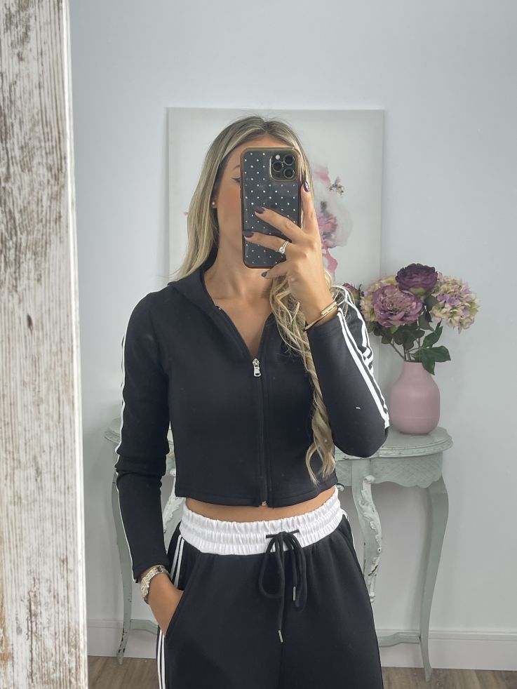 Conjunto Sport negro con sudadera