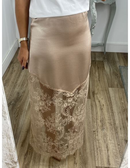 Falda satinada con puntilla camel