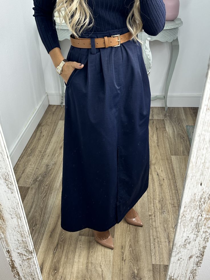 Falda Bianca azul marino con cinturón