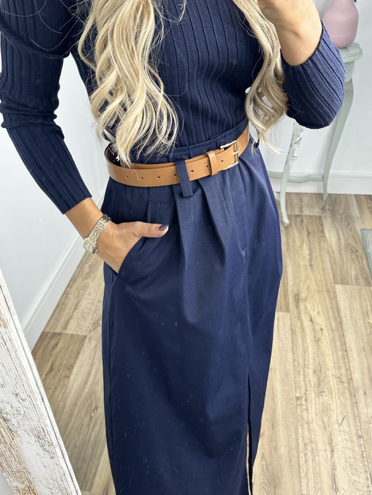 Falda Bianca azul marino con cinturón