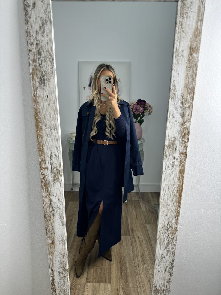 Falda Bianca azul marino con cinturón