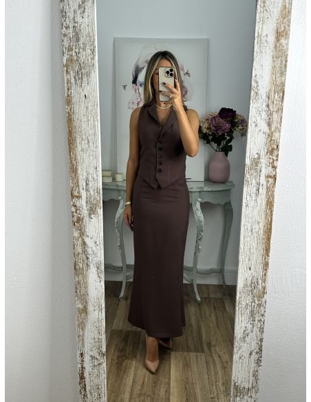 Conjunto Alejandra chocolate chaleco y falda