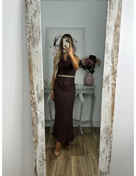 Conjunto Alejandra chocolate chaleco y falda