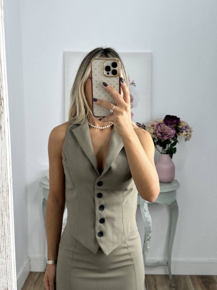 Conjunto Alejandra verde chaleco y falda