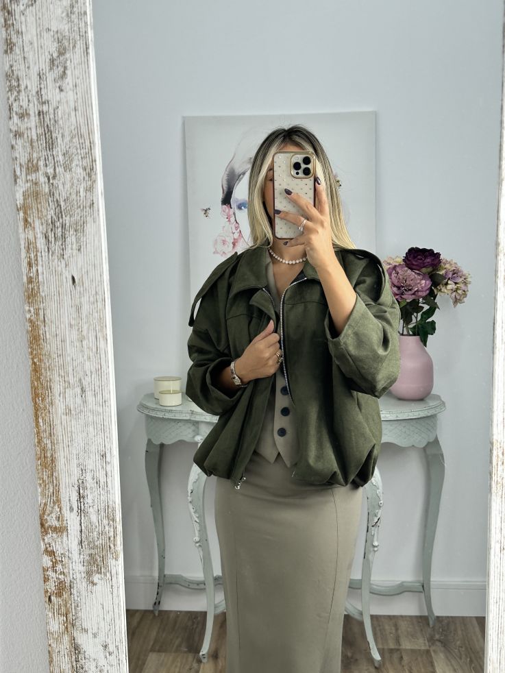 Conjunto Alejandra verde chaleco y falda