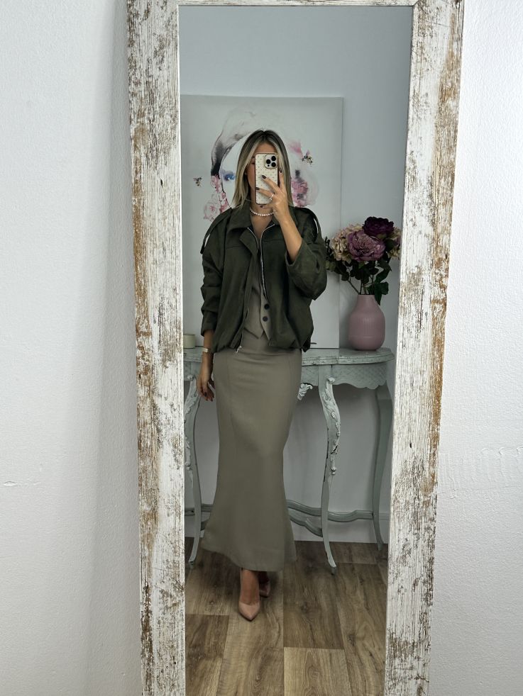 Conjunto Alejandra verde chaleco y falda