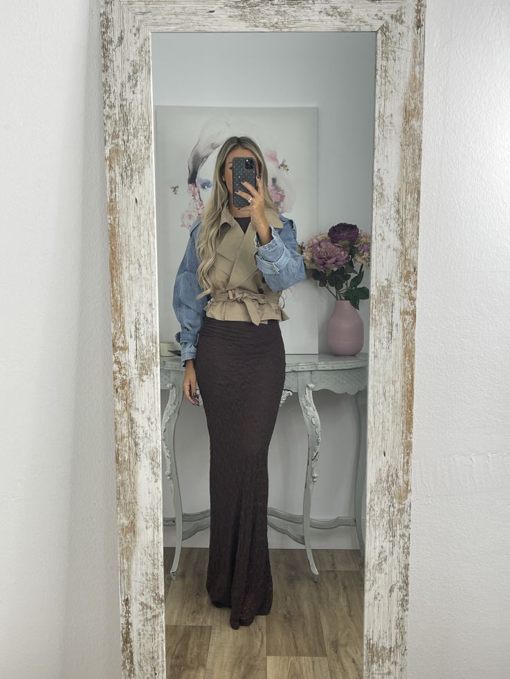 Gabardina corta Camel y vaquera Gabardina corta Camel y vaquera