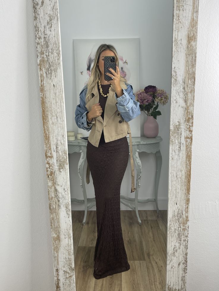 Gabardina corta Camel y vaquera Gabardina corta Camel y vaquera