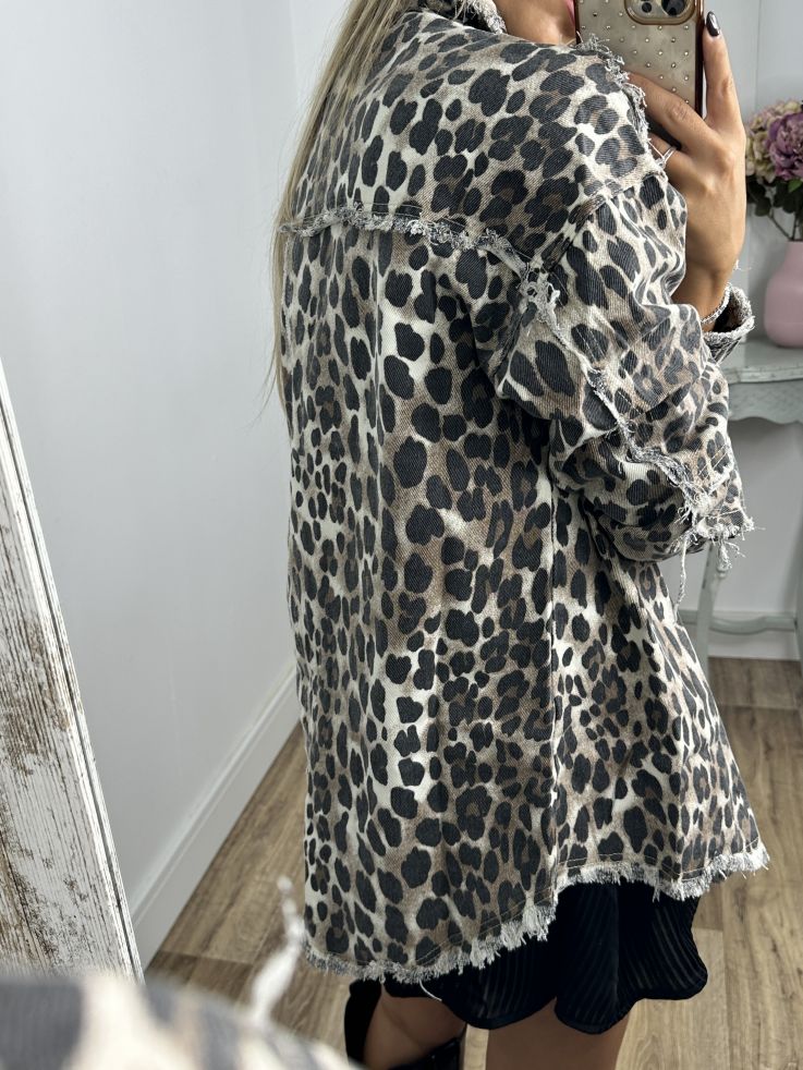 Chaqueta vaquera print desflecada