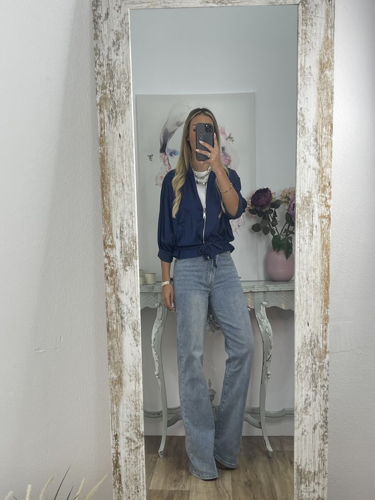 Bomber satinada azul noche con cremallera