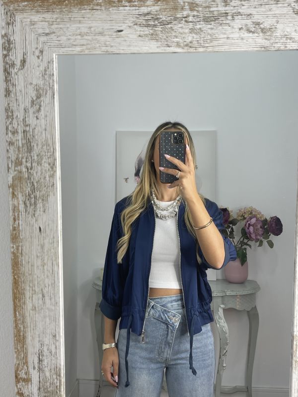 Bomber satinada azul noche con cremallera