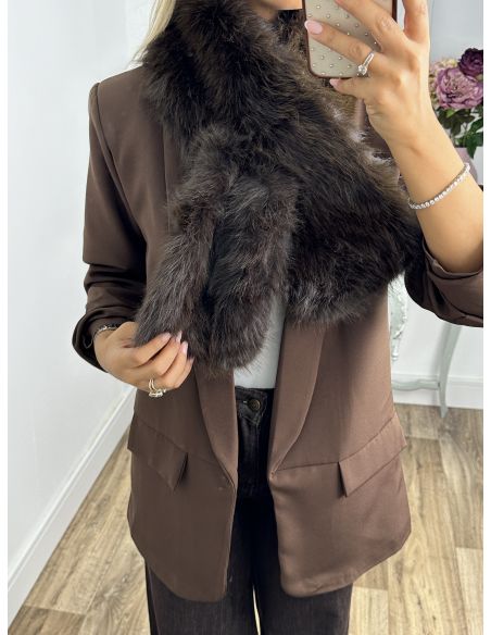 Cuello chocolate pelo sintético