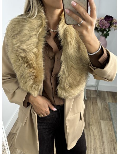 Cuello camel pelo sintético