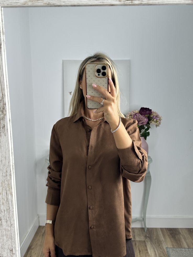 Camisa de antelina marrón