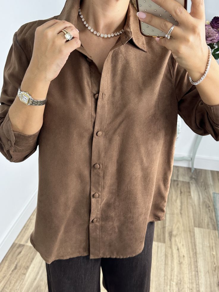 Camisa de antelina marrón