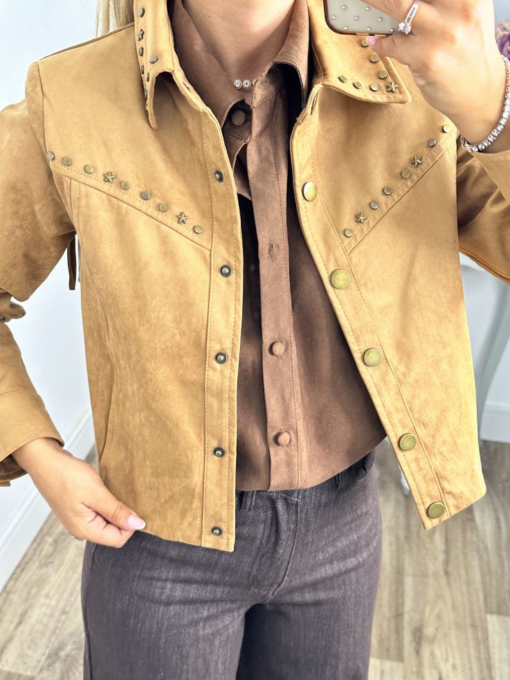 Chaqueta antelina flecos y tachas Chaqueta antelina flecos y tachas