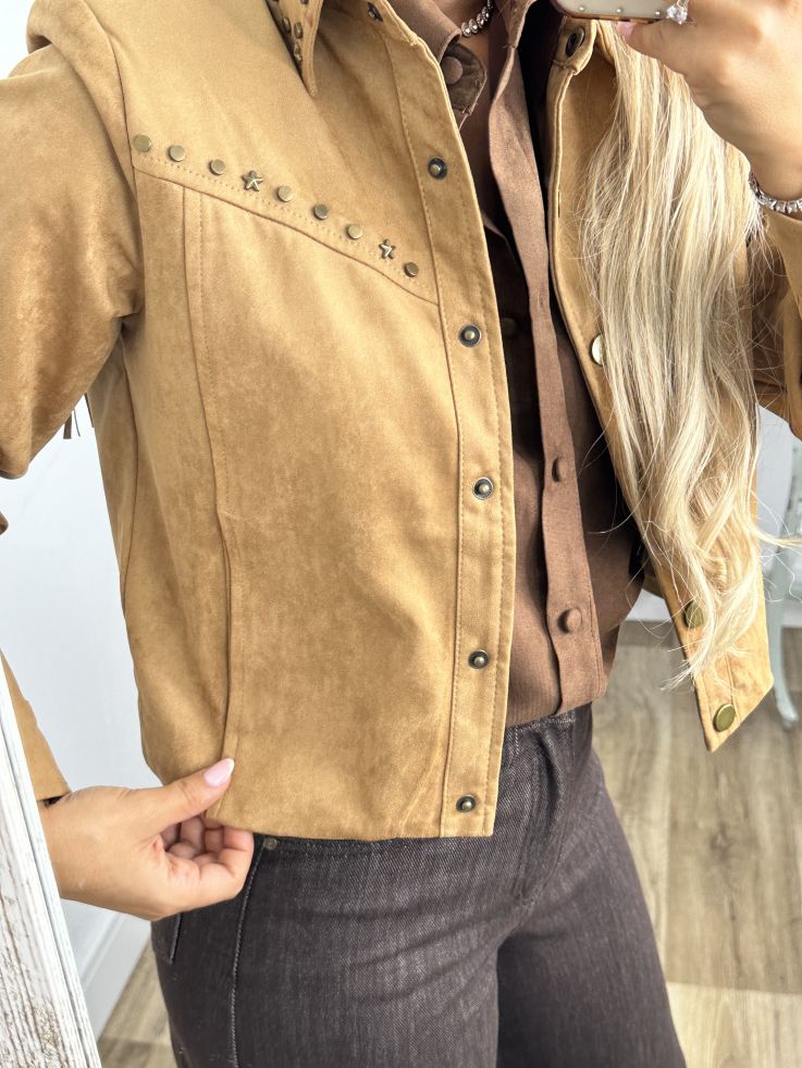 Chaqueta antelina flecos y tachas Chaqueta antelina flecos y tachas