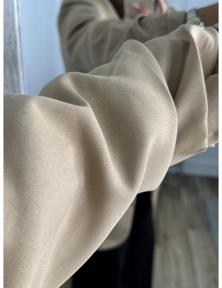 Blazer camel manga fruncida