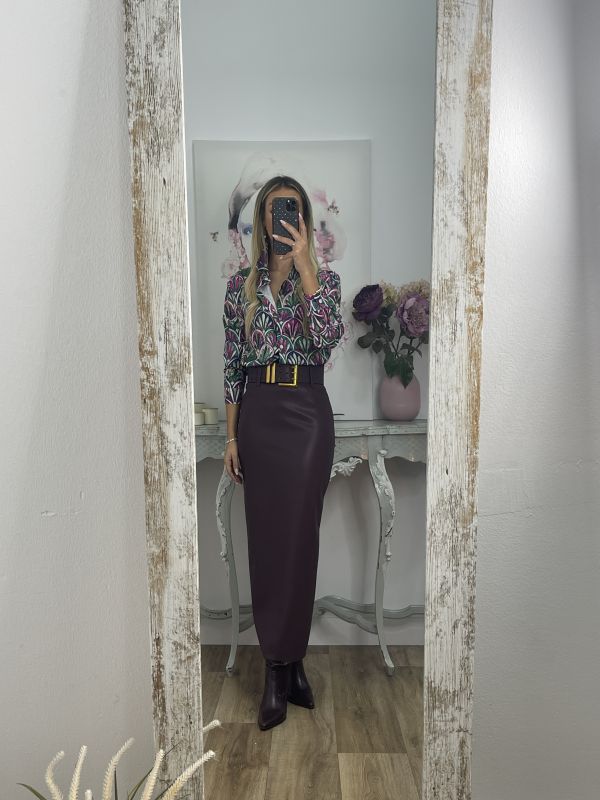 Falda burdeos de polipiel midi