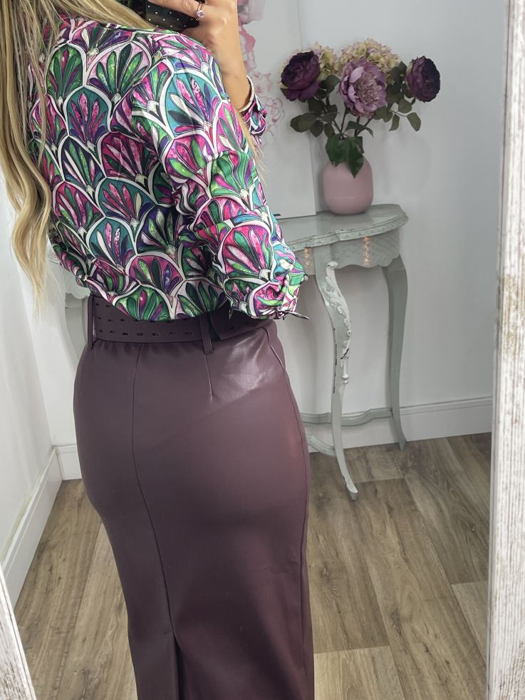 Falda burdeos de polipiel midi