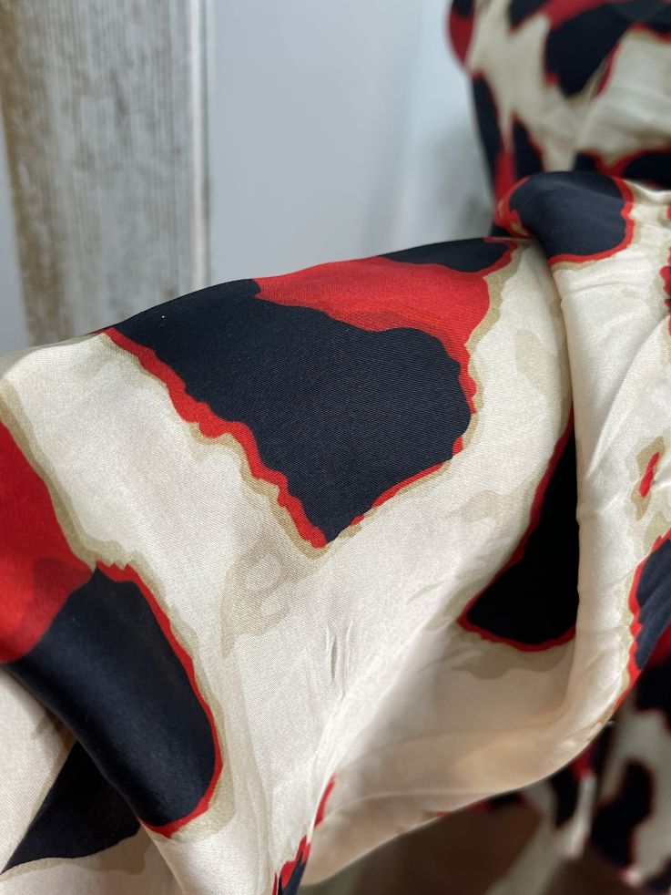 Vestido Thyssen roja