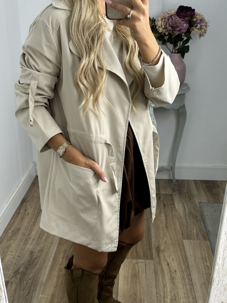 Gabardina corta beige