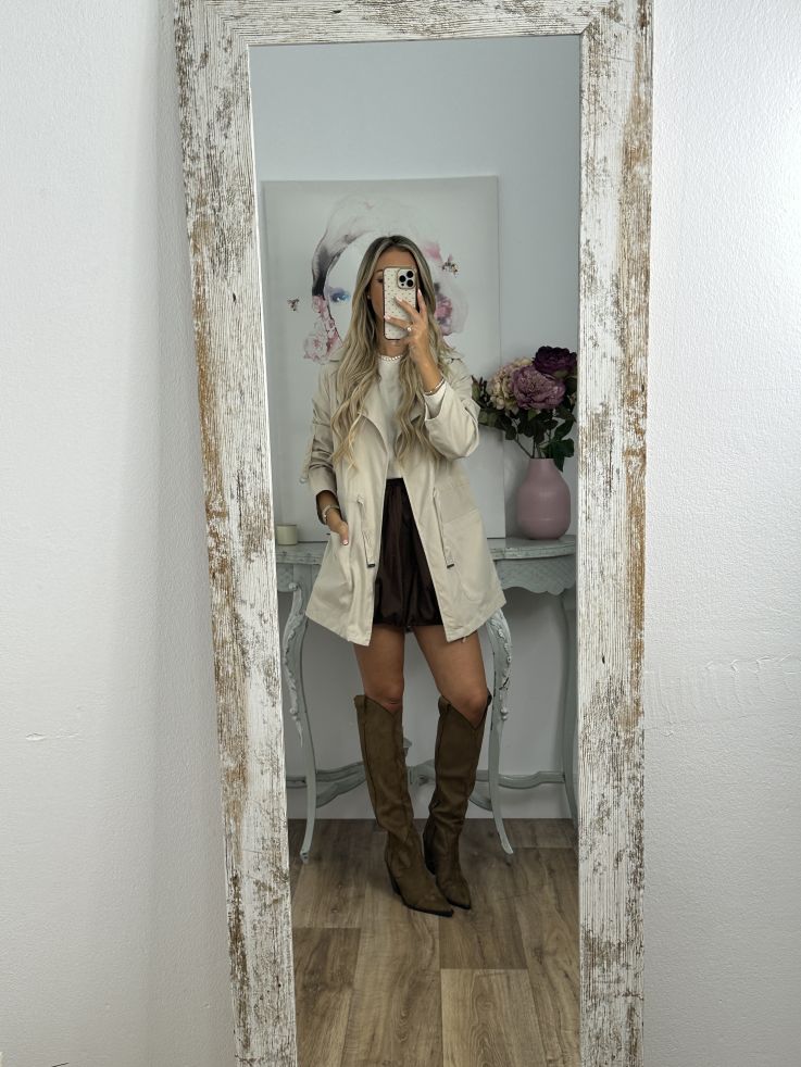 Gabardina corta beige