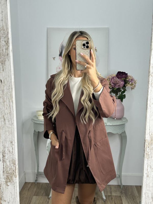 Gabardina corta chocolate