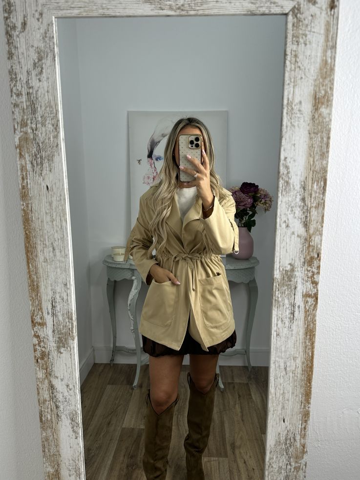 Gabardina corta camel