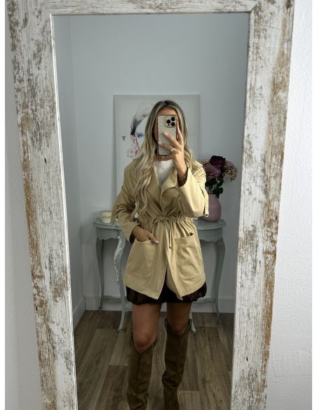 Gabardina corta camel