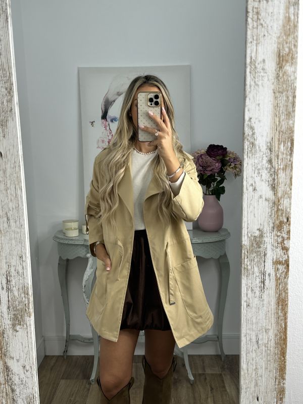 Gabardina corta camel