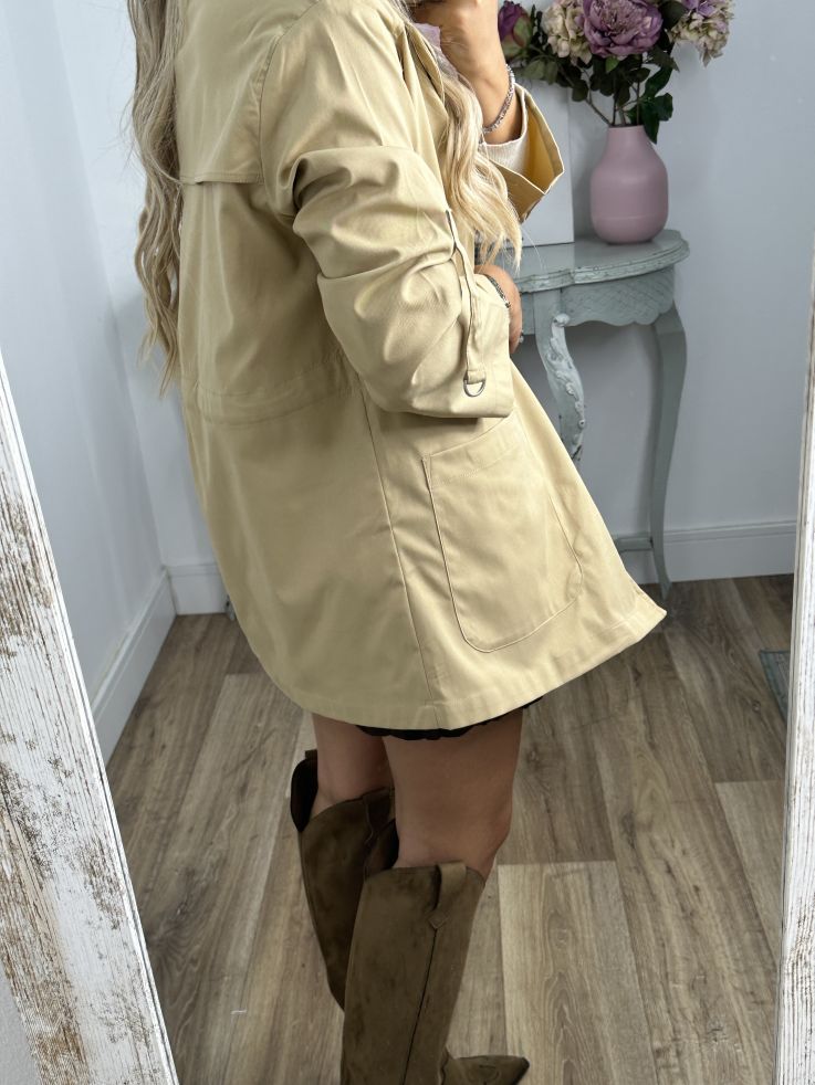 Gabardina corta camel