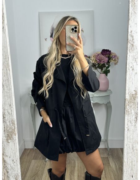 Gabardina corta negra