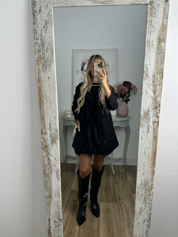 Gabardina corta negra