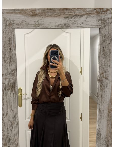 Camisa oversize chocolate satinada