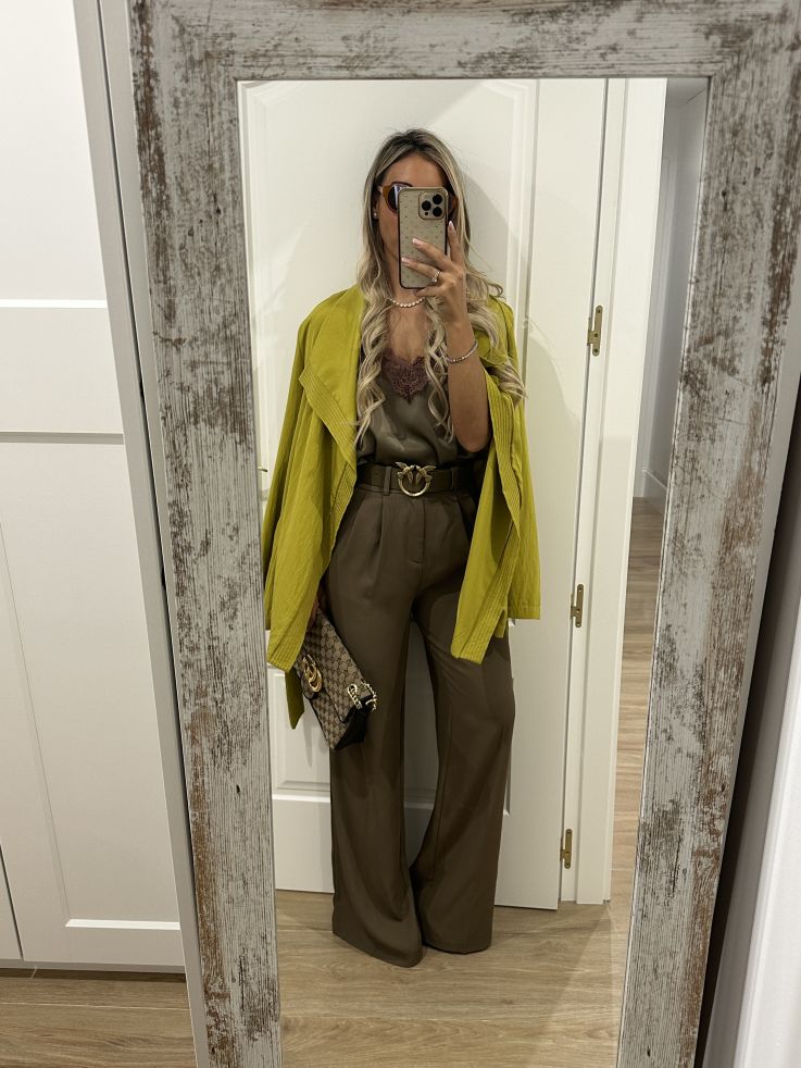 Chaqueta color lima