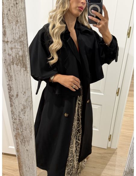 Gabardina con capa negra