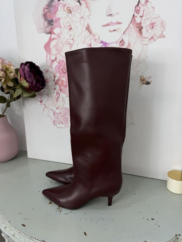 Botas efecto piel burdeos