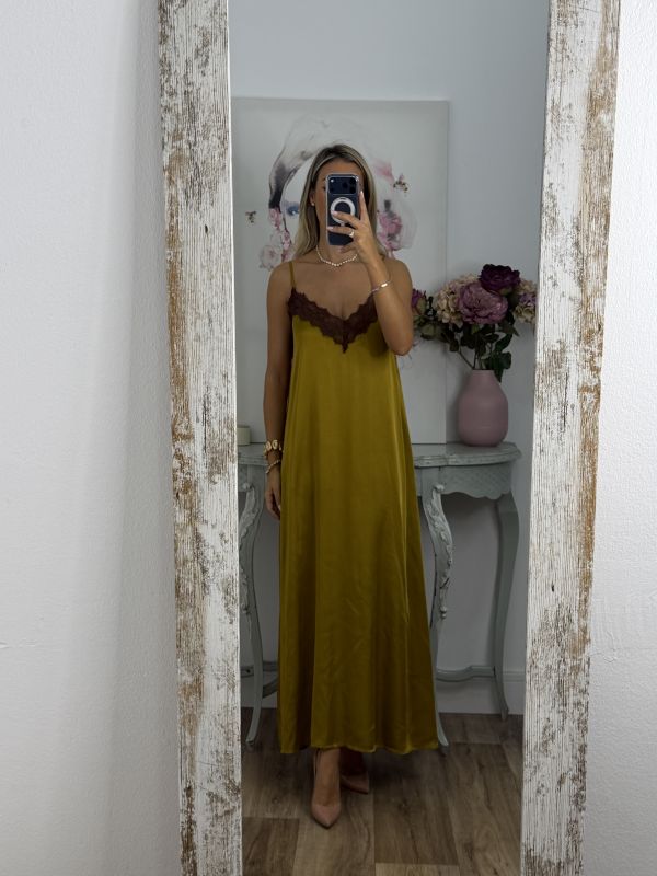 Vestido lencero largo mostaza