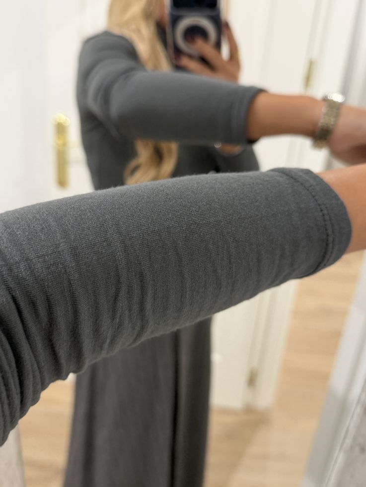 Camiseta Melissa cuello alto gris