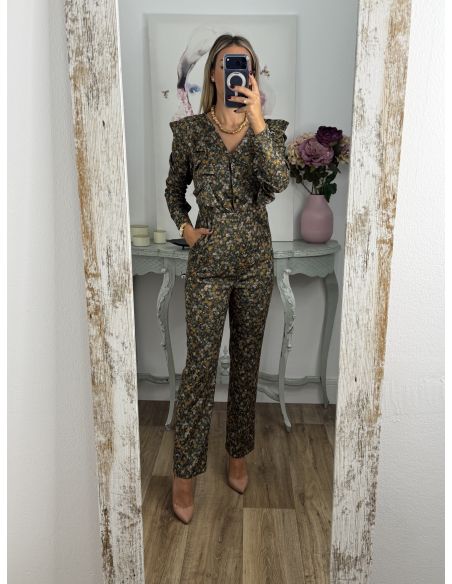 Mono de flores verde