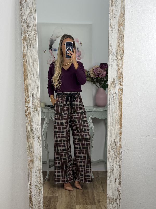 Pantalón de cuadros berenjena y gris