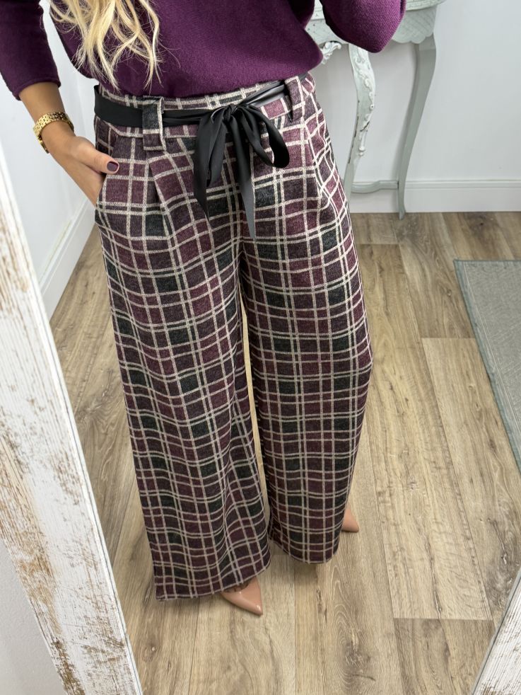 Pantalón de cuadros berenjena y gris