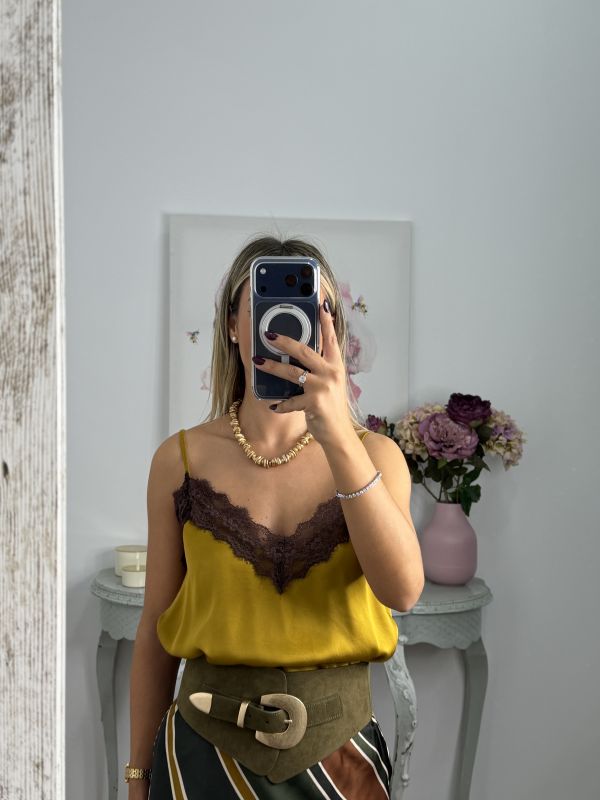 Lencera mostaza puntilla marrón