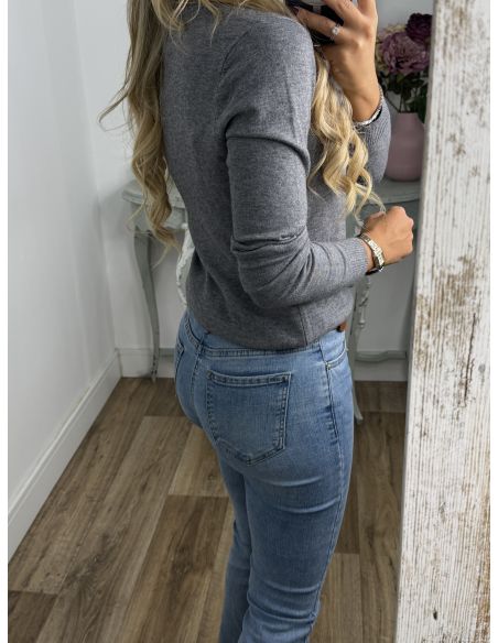 Jersey básico cuello pico gris