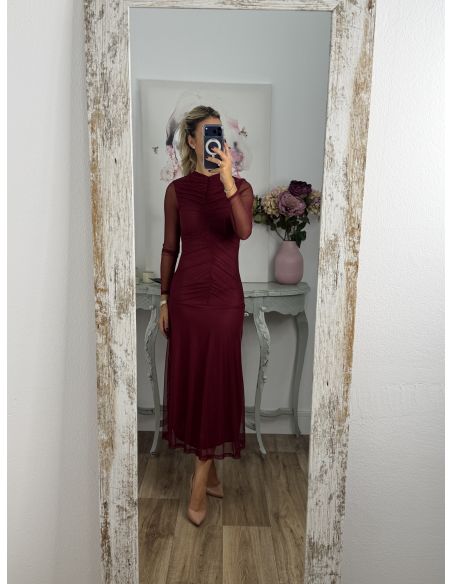 Vestido burdeos cuerpo fruncido