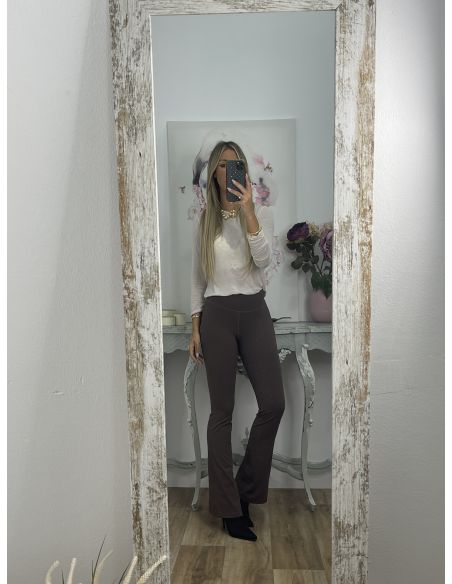 Leggins marrón campana tiro alto liso