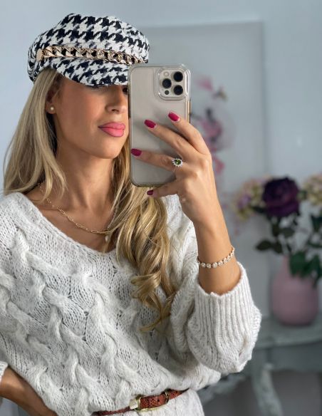 Gorra Patricia blanca y negra