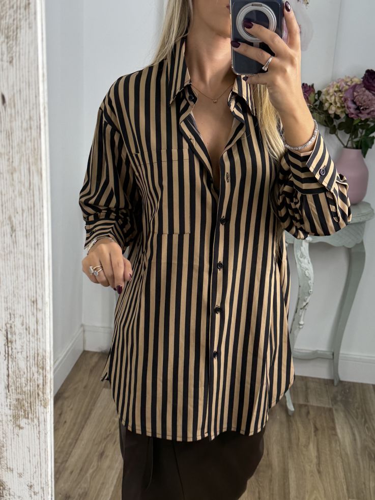 Camisa rayas camel y negra con bolsillo